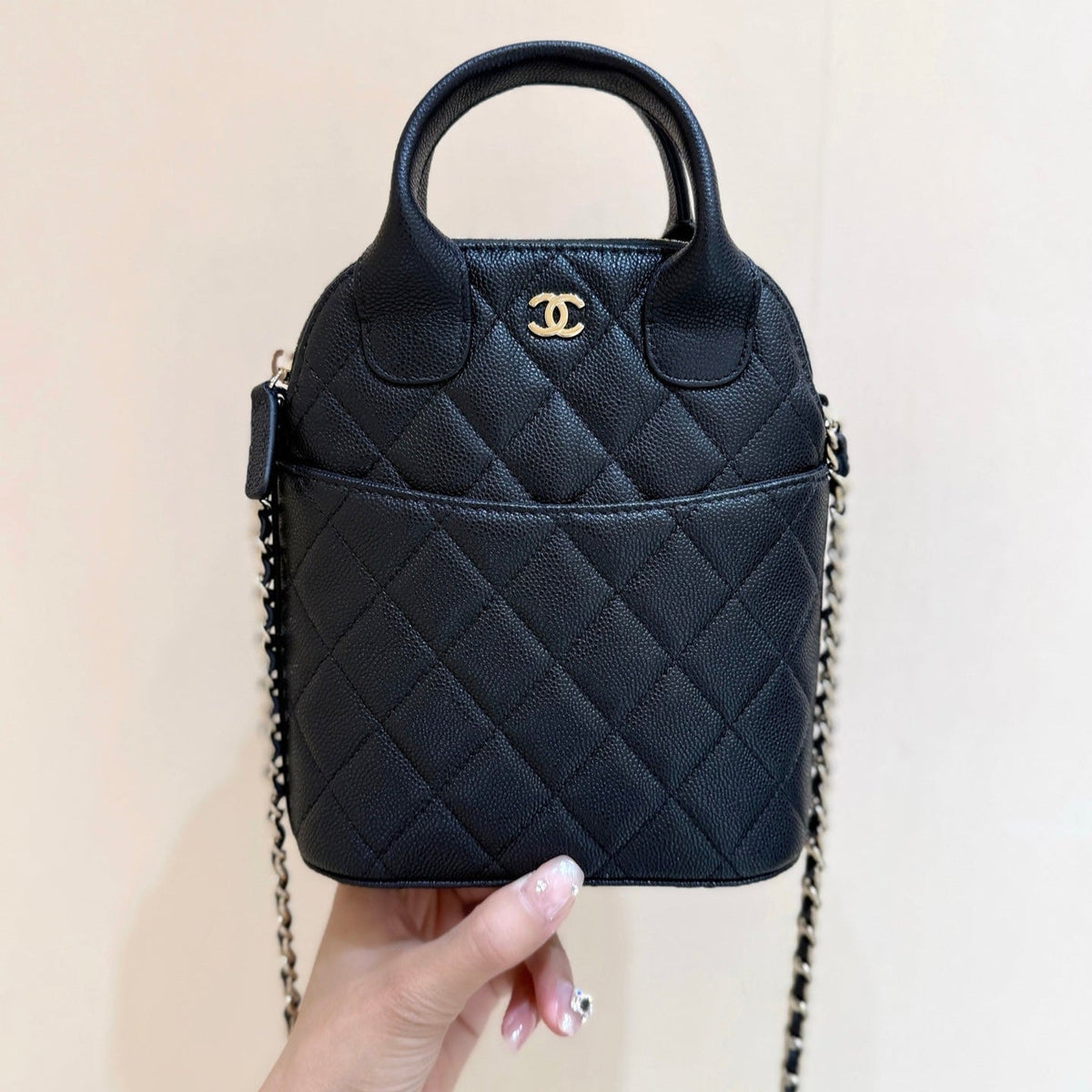 CHANEL 25S CLUTCH WITH CHAIN 18 IN BLACK CALFSKIN GOLD HARDWARE